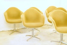 S Eames Plastic Chair DAL