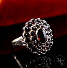 Antiker Damenring Granatring