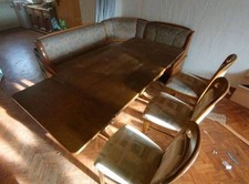 Grosse gebrauchte massive Eckbank Gruppe mit ausziehbaren Tisch und Stühle