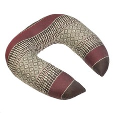 Kapok Nackenhörnchen Nackenrolle Nackenkissen Nackenstütze 29 cm Schwarz Rot