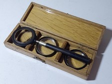 antiker Augenspiegel in Holz