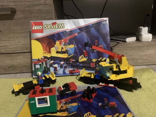 Lego trains cargo - trains:, crane