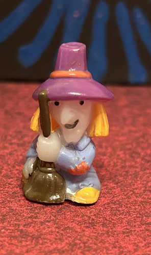 Fremdfigur hexe happy - fremdfigur,