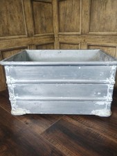 VINTAGE LACON ALUKISTE