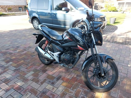 Honda 125ccm - ,