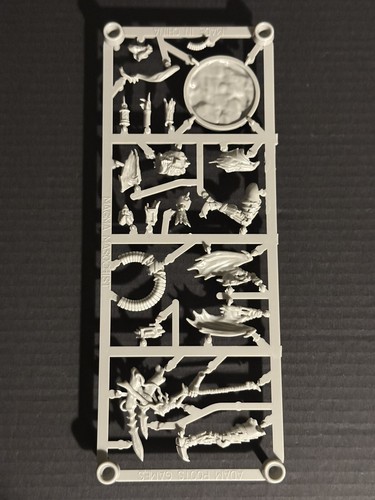 Magma masochist miniature - [miniature, on