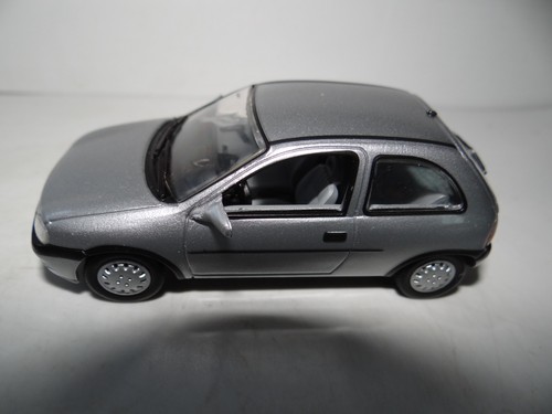 Eaglemoss opel corsa silber - eaglemoss, b