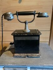 Antikes Telefon mit Kurbel Mix und Genix