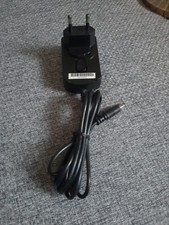 Steckernetzteil 5 Volt 2A innen + Rundstecker funktionstüchtig