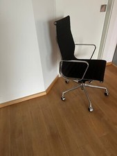 Vitra Aluminium EA 119