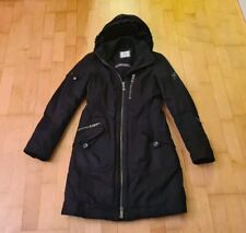 Schwarze Kapuzen-Winterjacke