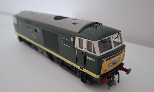 British railways d7044 - railways,