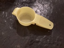 Tupperware kleines Sieb,Teesieb, Tassensieb, Gelb, Küchenhelfer/Haushaltshelfer