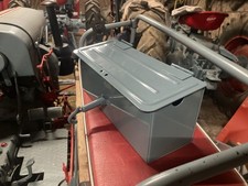 Eicher Werkzeugkiste Werkzeugkasten für Eicher Traktoren der Raubtierserie