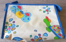 Kulturtasche Kinder gelb/blau für Reisen mit bunten Motiven