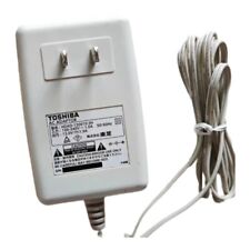 Toshiba 12V 1.5A AC-Adapter