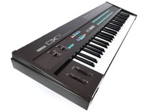 YAMAHA DX7 DX-7 Keyboard FM