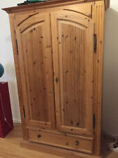 Massivholz Kleiderschrank v. Skanhaus "umgebaut" zum TV/HIFI Schrank mit 4 Böden