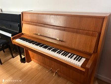 STEINWAY & SONS Klavier Z-114