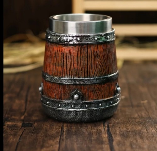 Ein bier aus holzfass - ein,