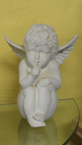 Engel figur sitzend kugel - engel,