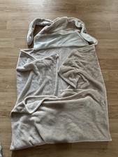 Hunkemöller Hasendecke mit Kapuze und Hasenohren