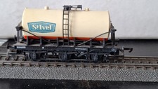 Lima Spur H0 - 305641 A2 Milch-Kesselwagen 3-achsig "St. Ivel"