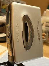 PANASONIC TRAGBARER KASSETTENSPIELER WALKMAN NEUER GÜRTEL FUNKTIONSTÜCHTIG VINTAGE.