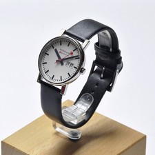 Schweizer Bahnhofsuhr Mondaine