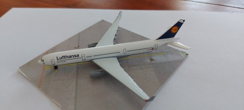 Flugzeugmodell airbus a330 300 - flugzeugmodell,