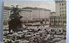 Berlin, Stalinallee mit Cafe