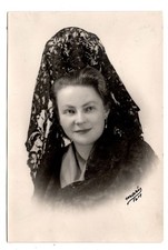 Vintage Foto hübsche Frau mit Mantilla Spanien um 1930 – Fotografía Mari Madrid