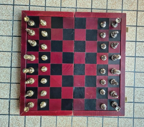 Schachspiel und backgammon - und,