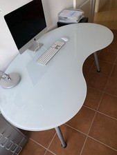 Ikea Schreibtisch Galant mit Milchglasplatte, Nierenförmig Design