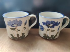 2 Tassen, "Kornblume", Keramik, Handarbeit, guter bis sehr guter Zustand