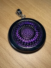 Leonardo Anhänger, Durchmesser  5 cm, Edelstahl, Großer Lila Glasstein