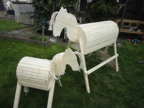 Stück holzpferd - 2,