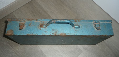 Alte metall werkzeugkiste - alte,