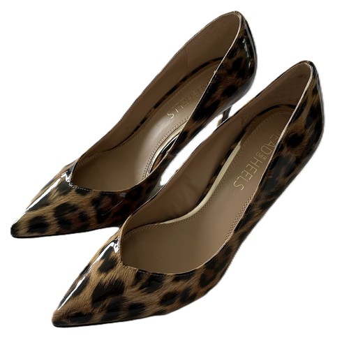 Head over heels pumps - head,