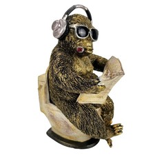 Gorilla, Affe auf der Toilette