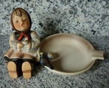 Hummel Figur Aschenbecher Hum 62 "Strickliesl" FM 2 Große Biene Stempel Germany