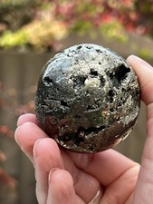 Pyrit große Kristallkugel