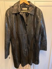 schwarze Lederjacke von
