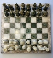 Schachspiel aus Marmor & Onyx 12" – Handgefertigt – Grün/Weiß