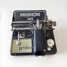 AEG Mignon Schreibmaschine Nr.4 mit Holzkiste – antik um 1930 Sammlerstück
