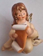 Goebel Engelfigur  sitzend mit