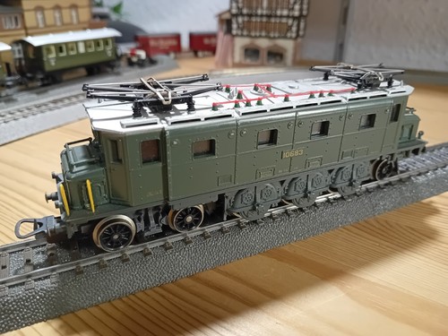 Lima 208117 locomotive - lima,