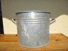 Schöner alter zinktopf - schöner,