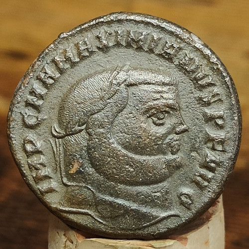 Maximian römische münze mit - maximian,