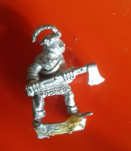 Axt rüde kämpfer - f2,